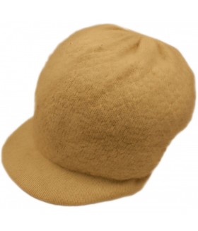 Naiste nokaga müts